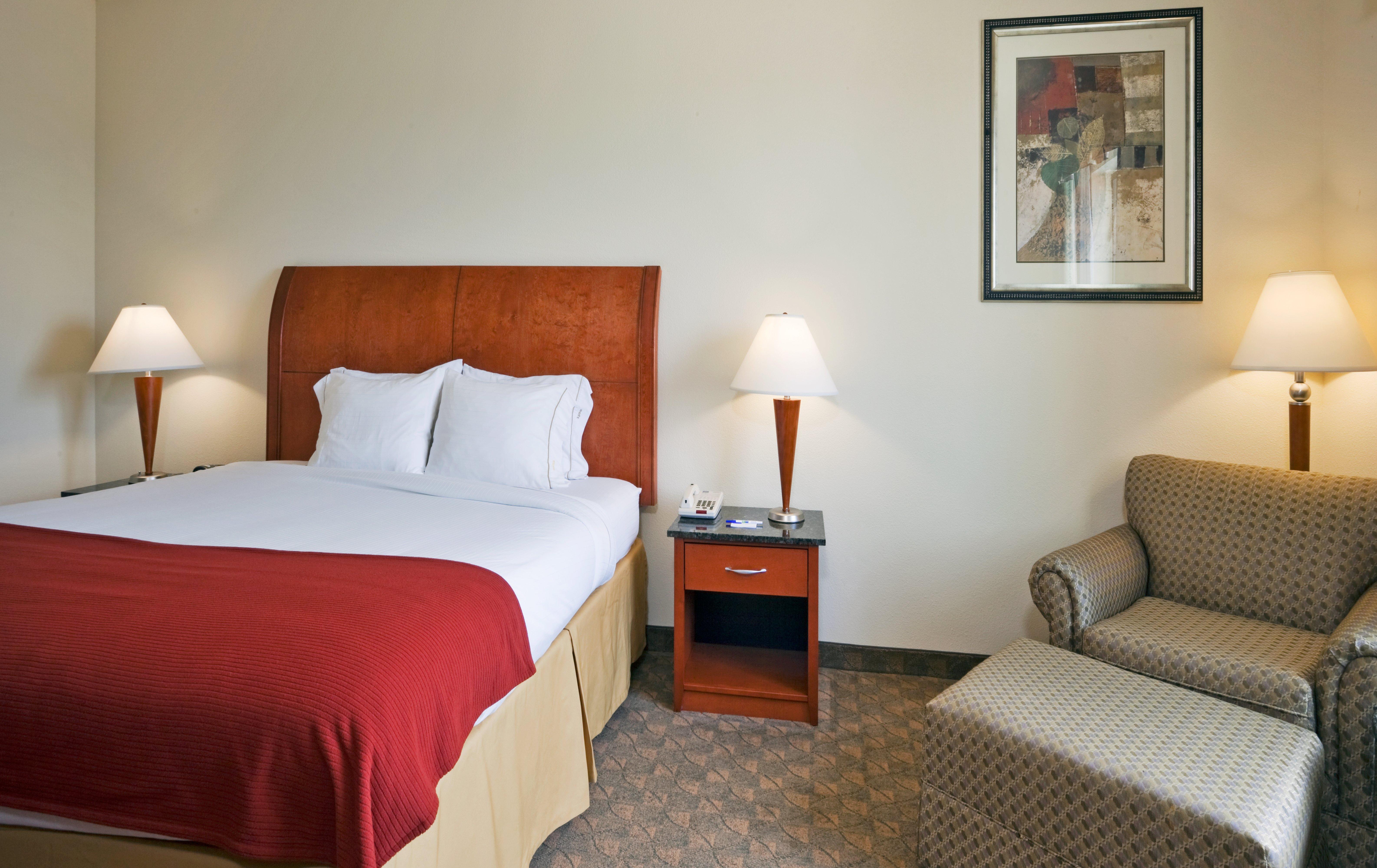 Holiday Inn Express Hotel And Suites Fairfield-North By Ihg Habitación foto