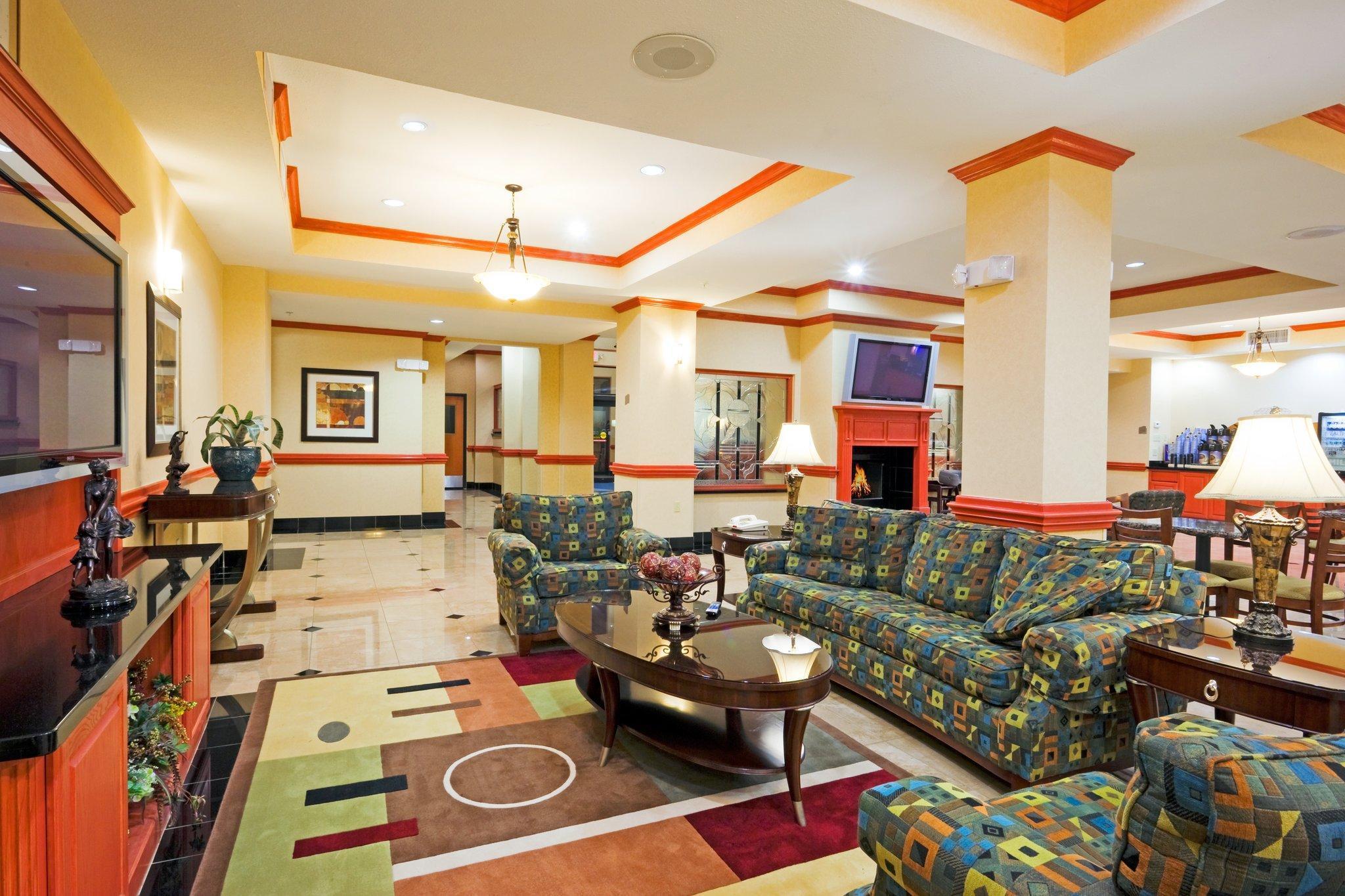 Holiday Inn Express Hotel And Suites Fairfield-North By Ihg Exterior foto